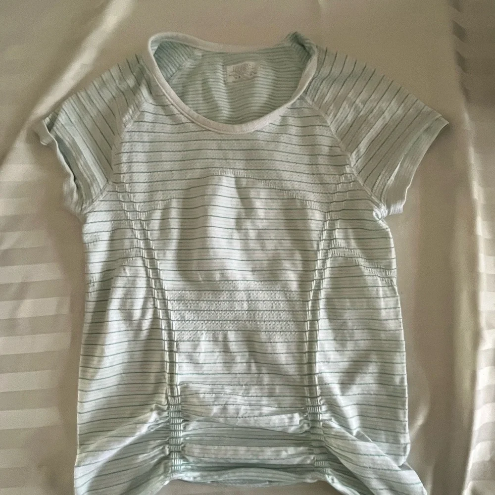 Women’s XS Athleta Work Out Shirt - Picture 1 of 3